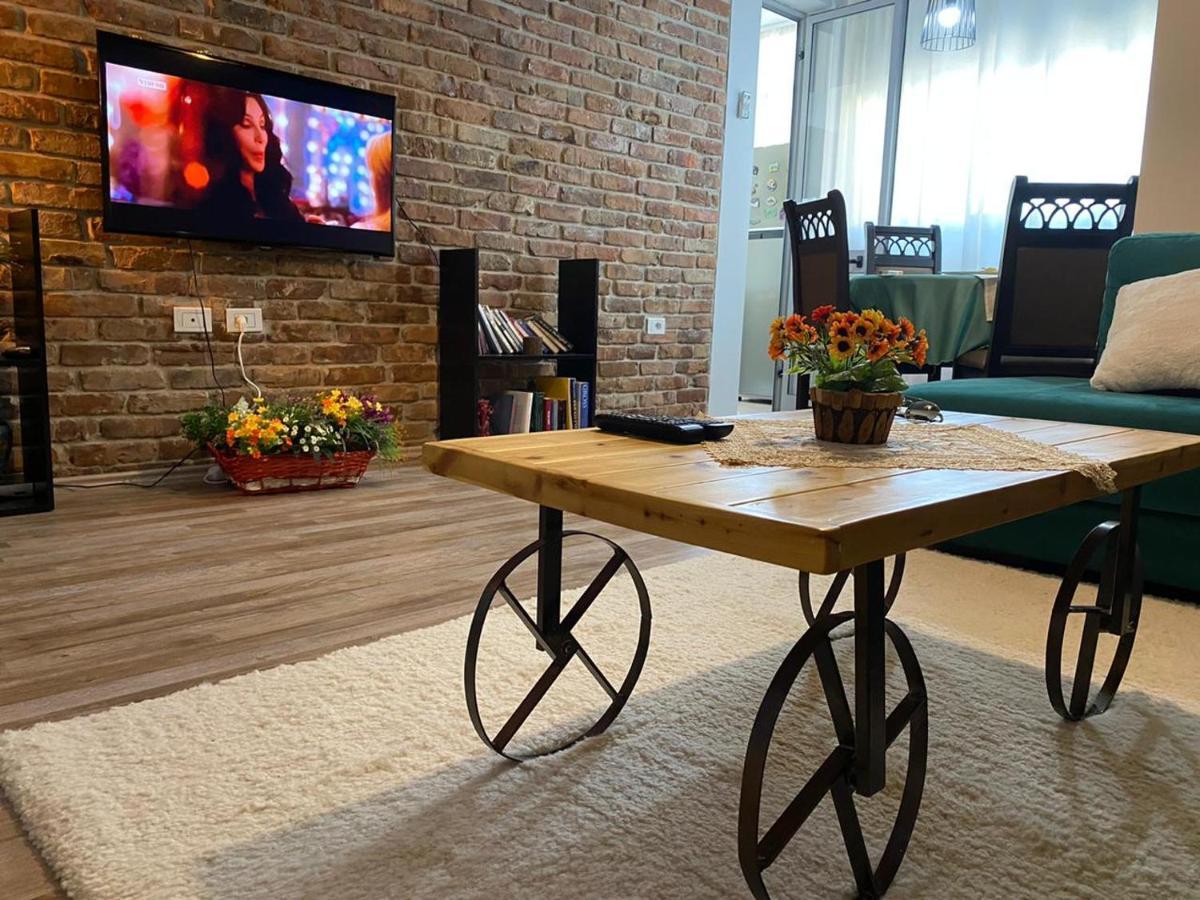 Ultra Apartments 'New Baazar' Tiranë Ngoại thất bức ảnh